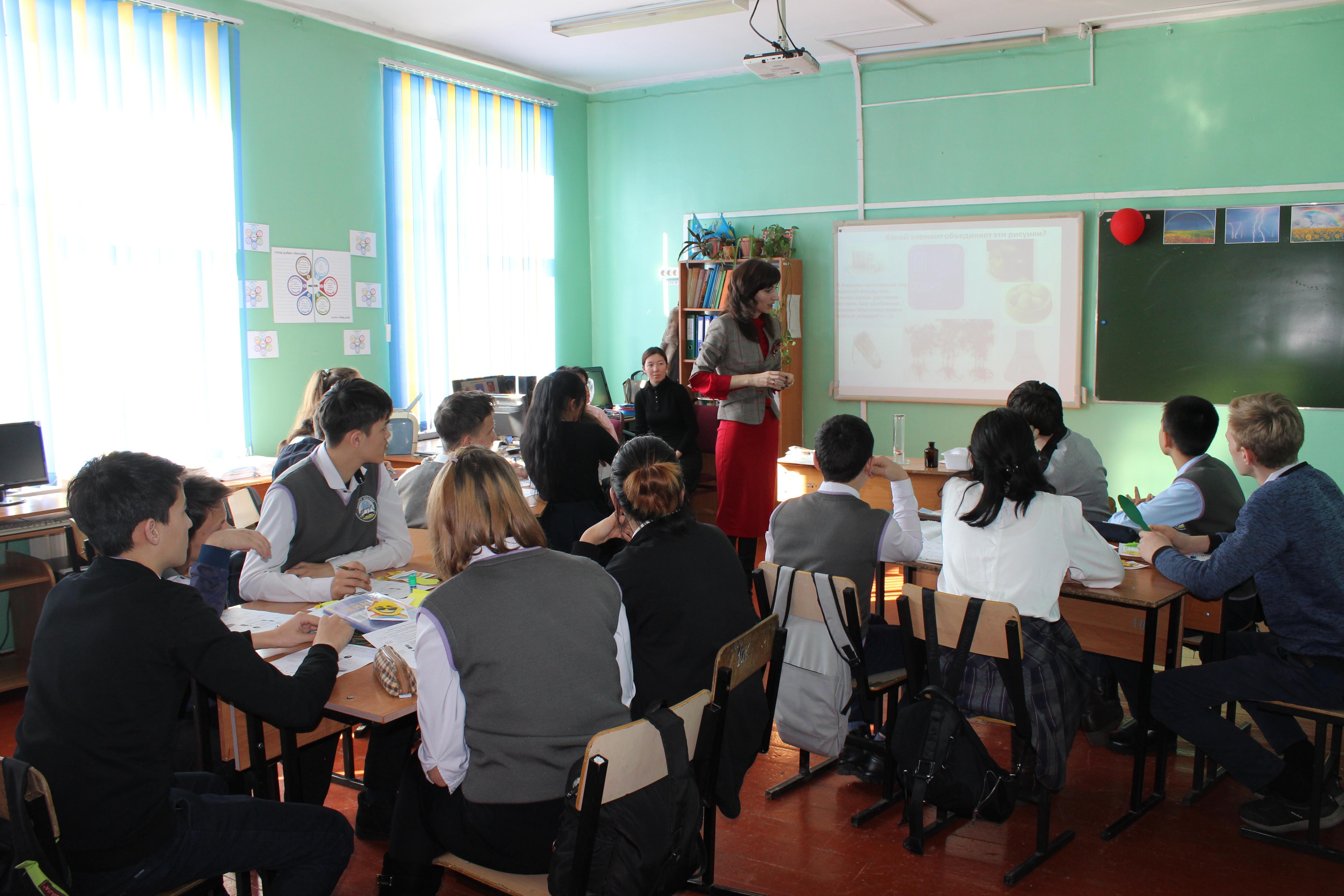 Открытый  урок по химии Тема урока : Азот и его свойства  учитель по химии: Кушталова Ю.В.