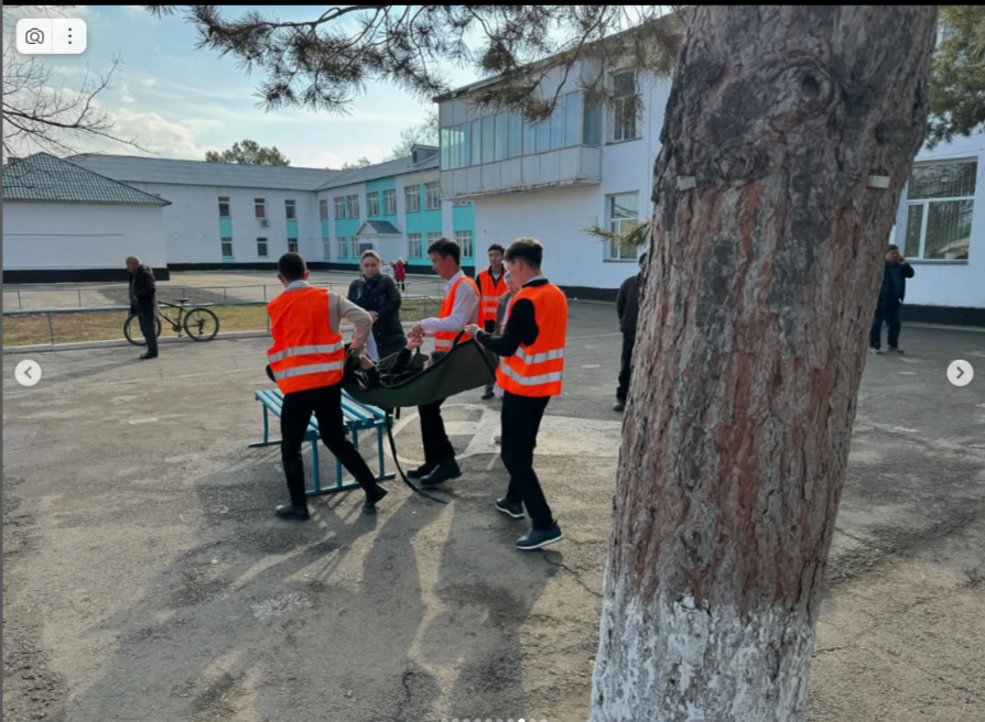 Н. Алдабергенов атындағы орта мектебінде «Қыс - 2024» Республикалық командалық-штабтық оқу-жаттығулар шеңберінде, сондай-ақ мемлекеттік органдардың қызметкерлерінің жер сілкінісі туралы білімдерін арттыру және қауіпсіздік мәдениетін қалыптастыру мақс