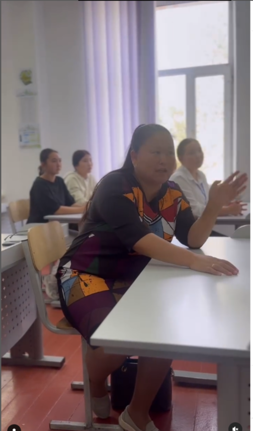 “Шамшырақ” дебат клубының жетекшісі Айгүл Абайқызы клуб мүшелеріне оқыту семинарын өткізді.