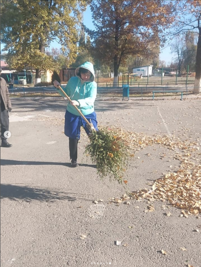 «Таза Қазақстан» экологиялық акциясы аясында «Нұрмолда Алдабергенов атындағы орта мектебі» КММ-де “Таза бейсенбі” күні ұйымдастырылды.